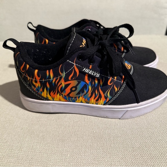 Heelys Black Sneakers with Flame Design - Picture 1 of 7